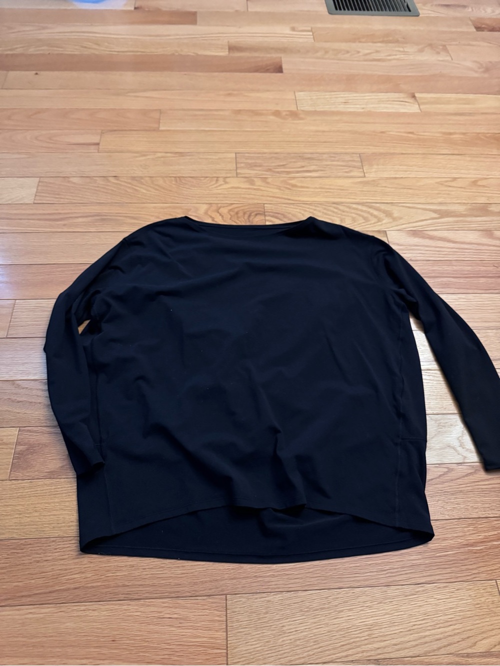 Lululemon Back in action long sleeve shirt